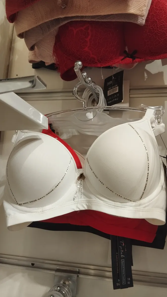 Doublepadded pushup bra